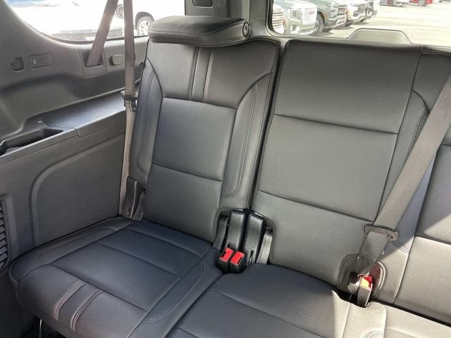 2025 Chevrolet Suburban RST