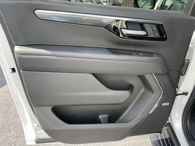 2025 Chevrolet Suburban RST
