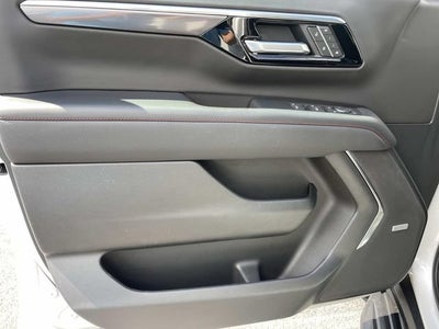 2025 Chevrolet Suburban RST