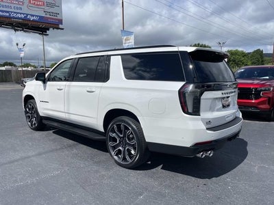 2025 Chevrolet Suburban RST