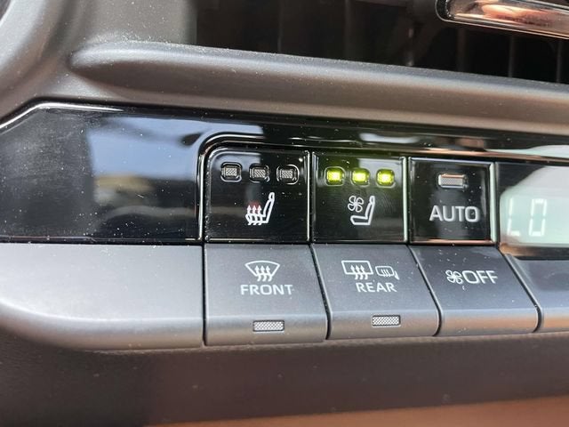 2025 Toyota Crown Signia Limited