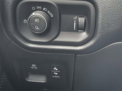 2021 RAM 1500 Big Horn Crew Cab 4x2 5'7" Box