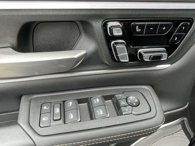 2026 RAM 1500 Tungsten Crew Cab 4x4 5'7" Box