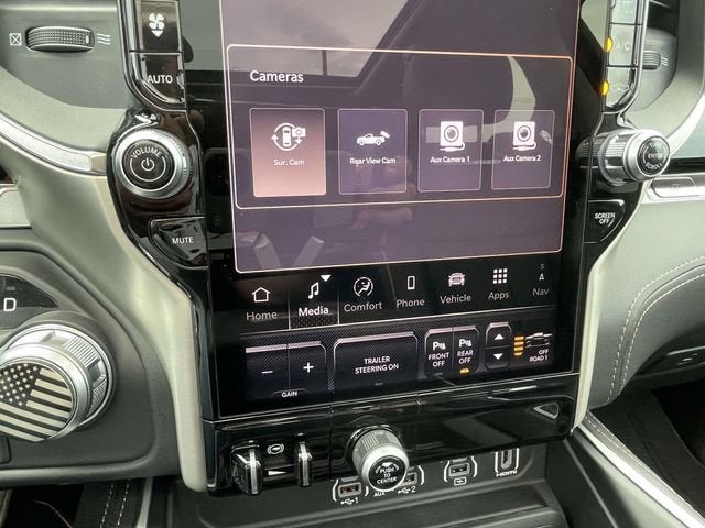 2026 RAM 1500 Tungsten Crew Cab 4x4 5'7" Box