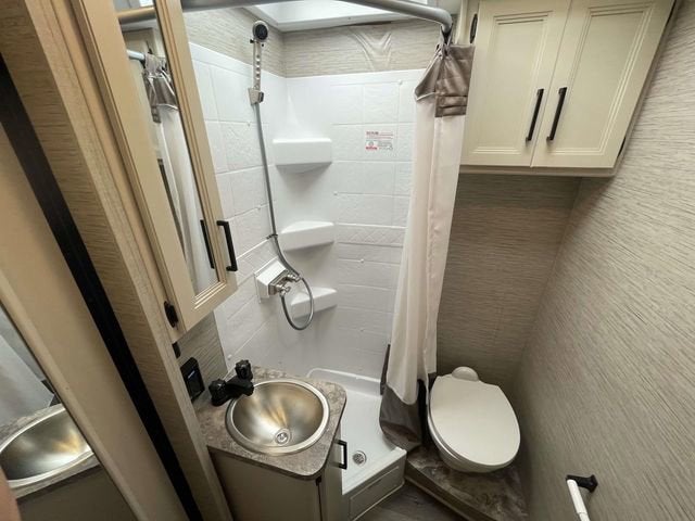 2022 Ford E-Series Stripped Chassis Base