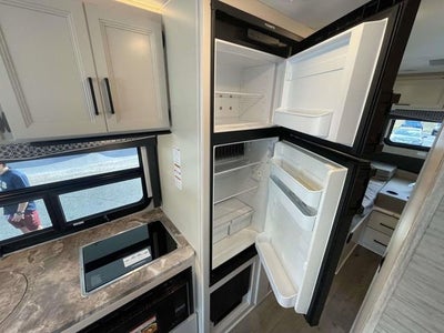 2022 Ford E-Series Stripped Chassis Base