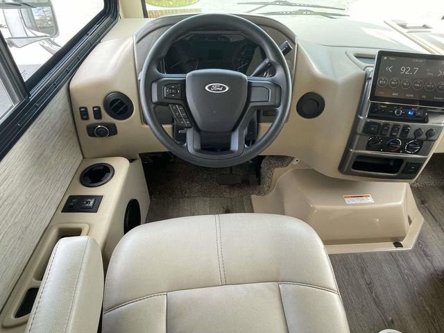 2022 Ford E-Series Stripped Chassis Base