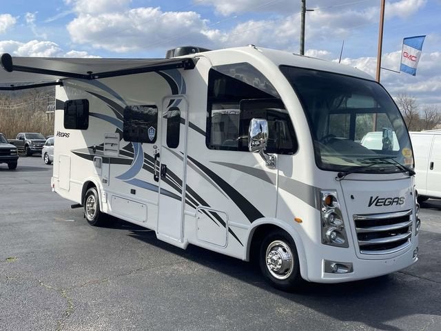 2022 Ford E-Series Stripped Chassis Base