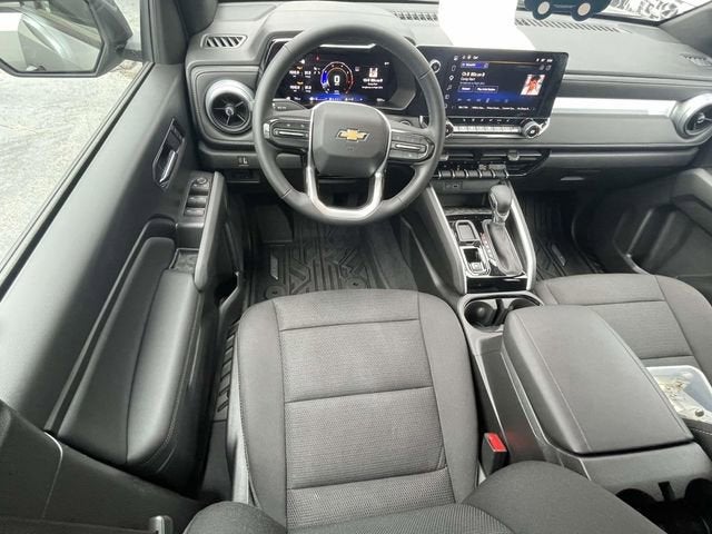 2025 Chevrolet Colorado WT/LT