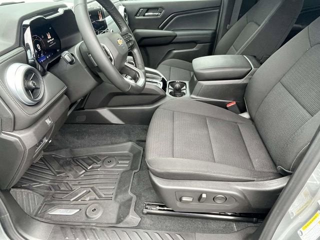 2025 Chevrolet Colorado WT/LT