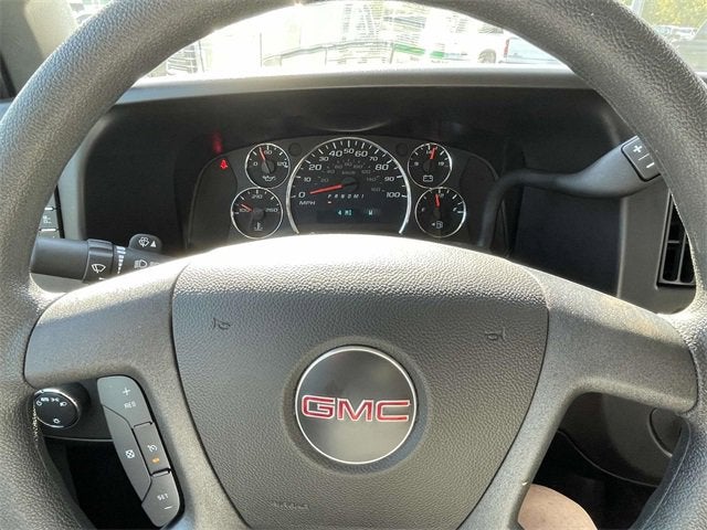 2025 GMC Savana Passenger 3500 LT