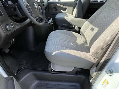 2025 GMC Savana Passenger 3500 LT