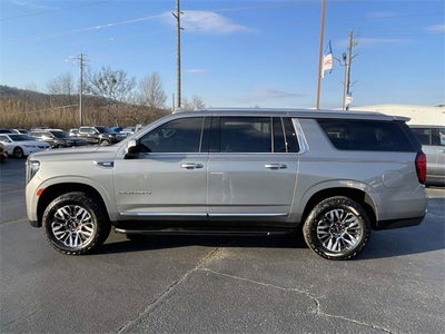 2023 GMC Yukon XL SLT