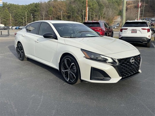 2023 Nissan Altima SR FWD