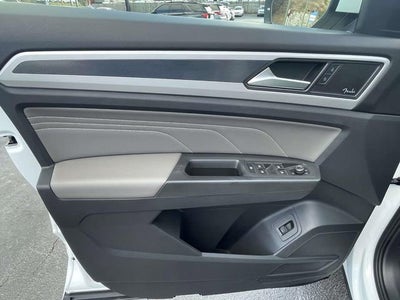 2023 Volkswagen Atlas Cross Sport 3.6L V6 SEL Premium R-Line