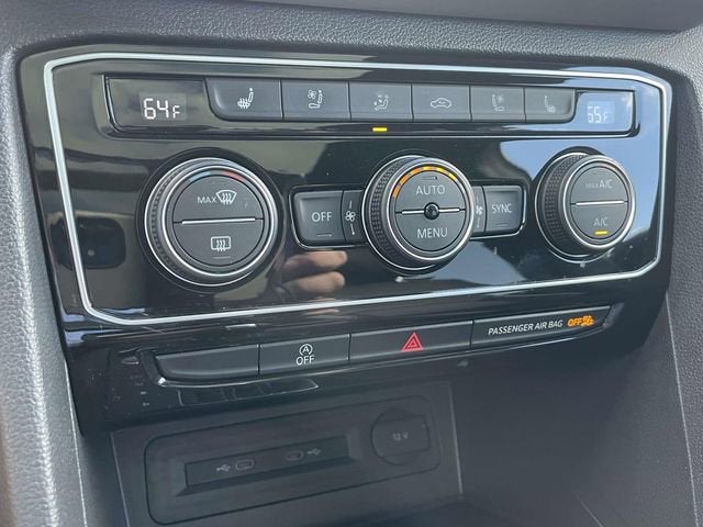 2023 Volkswagen Atlas Cross Sport 3.6L V6 SEL Premium R-Line