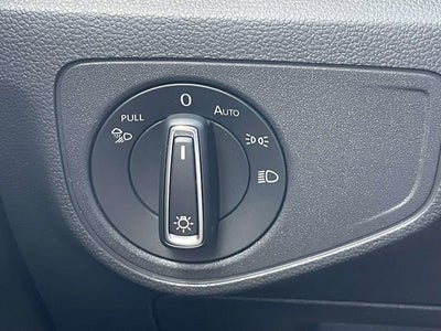 2023 Volkswagen Atlas Cross Sport 3.6L V6 SEL Premium R-Line