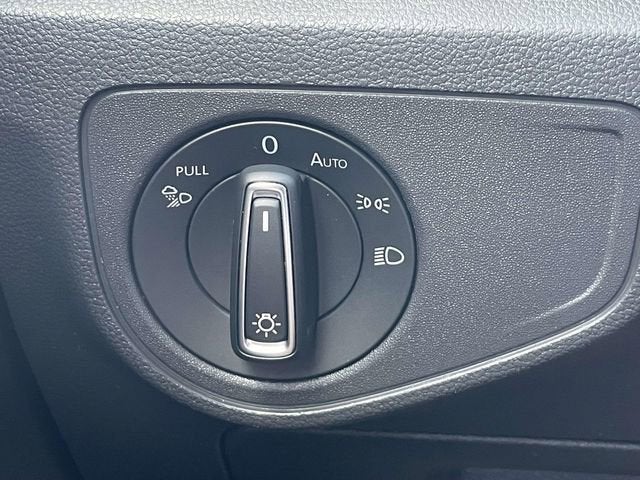 2023 Volkswagen Atlas Cross Sport 3.6L V6 SEL Premium R-Line