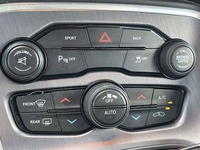 2015 Dodge Challenger SXT