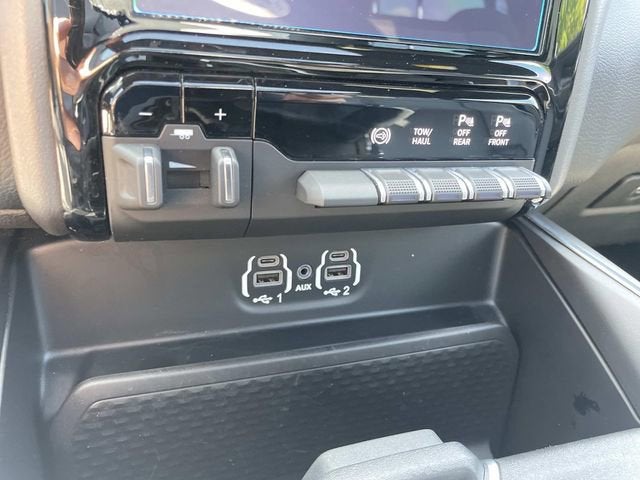 2024 RAM 2500 Laramie Crew Cab 4x4 6'4" Box