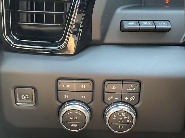 2023 GMC Sierra 1500 AT4X