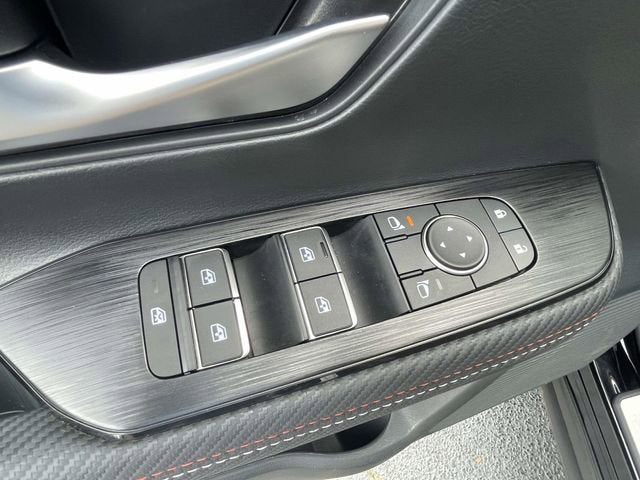 2025 Nissan Kicks SR FWD