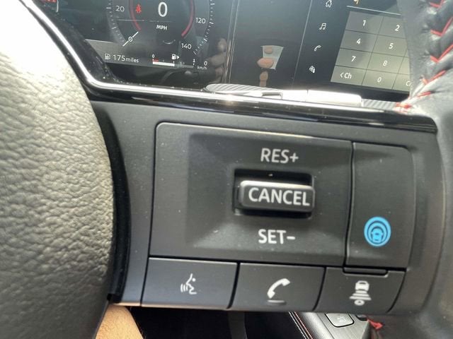 2025 Nissan Kicks SR FWD
