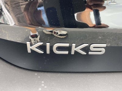 2025 Nissan Kicks SR FWD