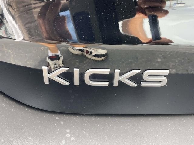 2025 Nissan Kicks SR FWD