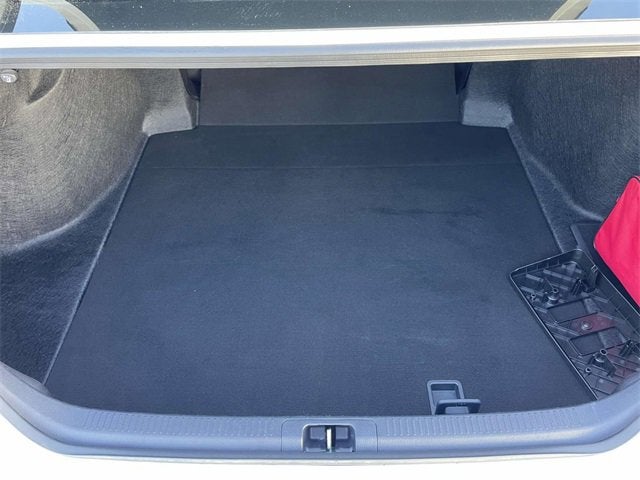 2024 Toyota Camry Hybrid SE