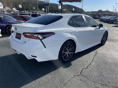 2024 Toyota Camry Hybrid SE