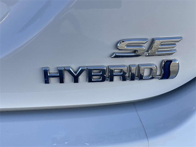 2024 Toyota Camry Hybrid SE