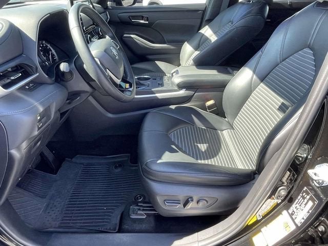 2022 Toyota Highlander XSE