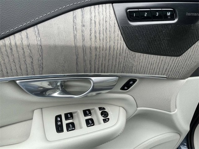 2023 Volvo XC90 B6 Ultimate 7-Seater