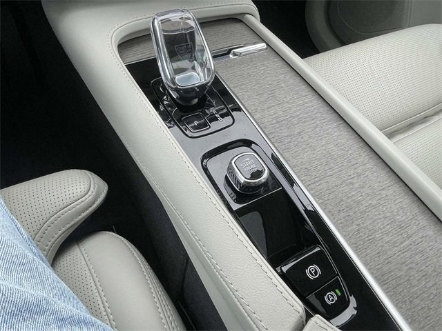 2023 Volvo XC90 B6 Ultimate 7-Seater