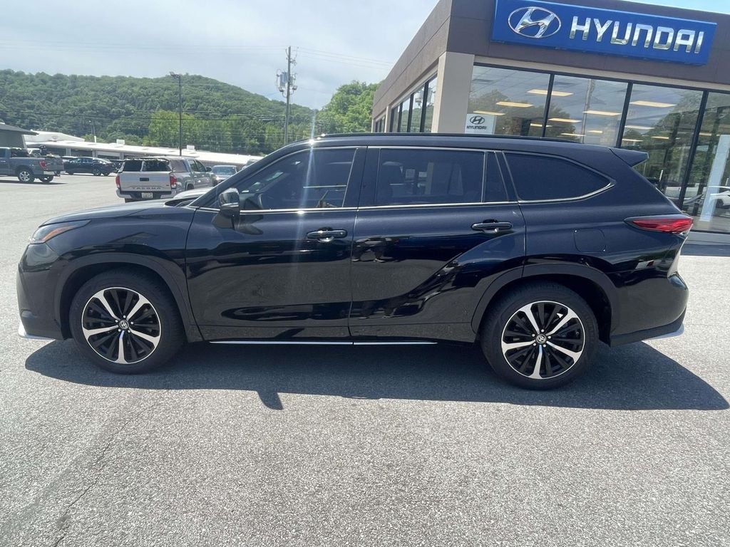 2022 Toyota Highlander XSE
