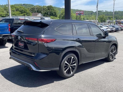 2022 Toyota Highlander XSE