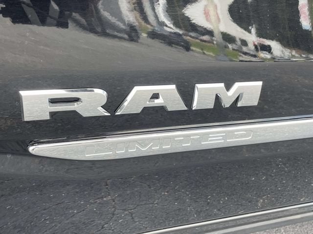 2021 RAM 1500 Limited Crew Cab 4x4 5'7" Box
