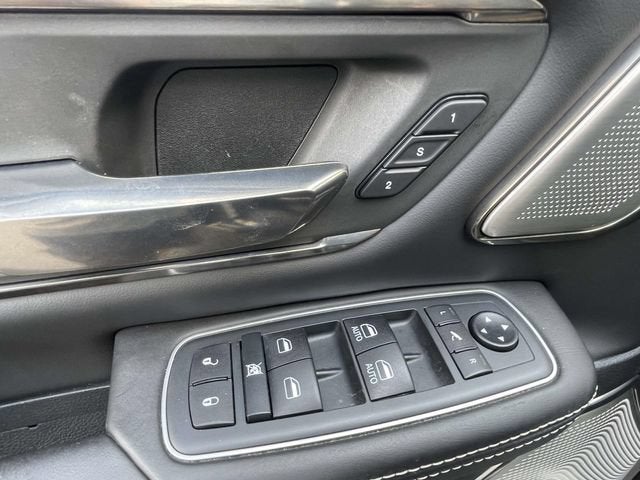 2021 RAM 1500 Limited Crew Cab 4x4 5'7" Box