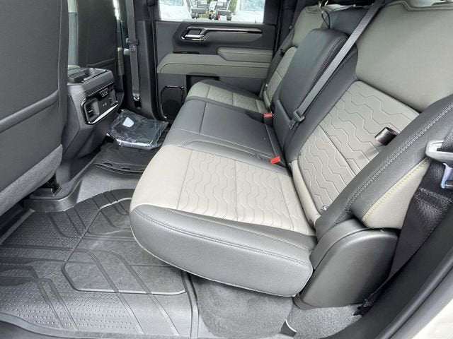 2026 Chevrolet Silverado 2500 HD ZR2 - Photo 9