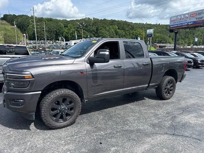 2025 RAM 2500 Laramie Crew Cab 4x4 6'4" Box