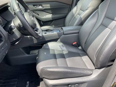 2022 Nissan Rogue SV FWD