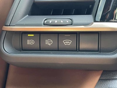 2025 Toyota Crown Signia Limited
