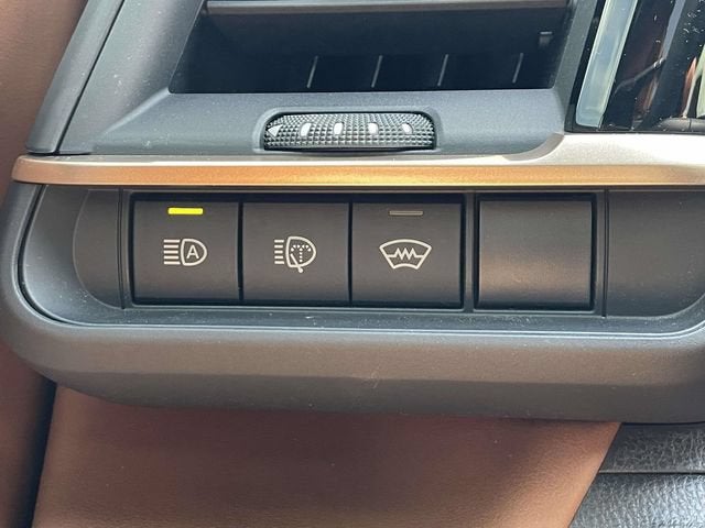 2025 Toyota Crown Signia Limited