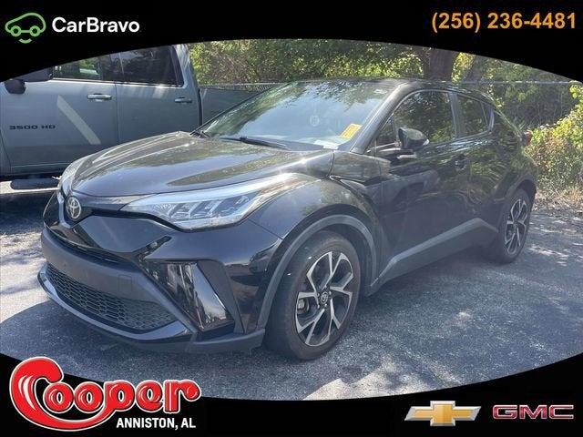 2020 Toyota C-HR XLE's photo